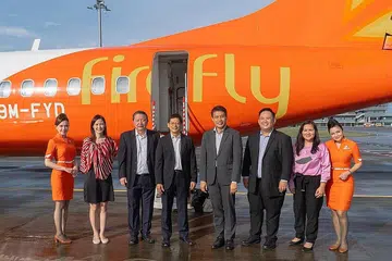 DIBUKA SEMULA: Lapangan Terbang Seletar dibuka semula kepada penerbangan komersial buat kali pertama dalam tempoh lebih dua tahun dengan pendaratan pesawat Firefly semalam. - Foto FIREFLY