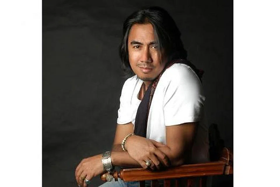 MERIAHKAN MAJLIS: Penyanyi mapan, Rahimah Rahim dan Art Fazil (atas), akan membuat persembahan sambil menganggap Bulan Bahasa sebagai peluang masyarakat lebih mengenali budaya Melayu. - Foto-foto fail