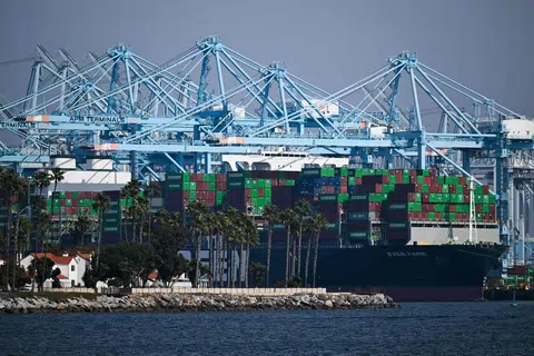 Menurut buletin Jabatan Kastam dan Perlindungan Sempadan Amerika kepada para pengangkut, tiada tempoh kelonggaran diberikan untuk kargo yang berada di laut pada tengah malam 5 April Waktu Timur.