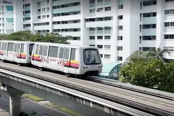 PERINGKAT KESELAMATAN: SMRT berkata iSafe akan memperbaiki keselamatan penumpang dnegan memberitahu kakitangan untuk menyiasat sekiranya ia mengesan seseorang di landasan.
