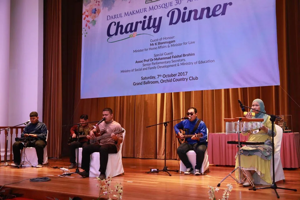 Kumpulan Caliph Busker dari Malaysia turut bersama memberikan sokongan sempena acara Jamuan Amal yang diadakan pada Julai 2017. 