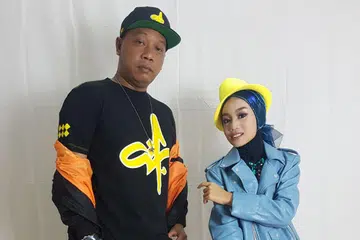 GABUNGAN SUARA: Ainul Yaqin dan Daly Filsuf bergabung dalam lagu Tangga. - Foto ART ILHAM