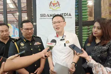 Pengerusi Jawatankuasa Pelaburan, Perdagangan, Hal Ehwal Pengguna dan Sumber Manusia Johor, Encik Lee Ting Han.