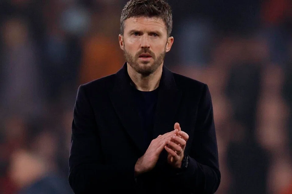 Pengurus sementara Manchester United, Michael Carrick, bertepuk tangan kepada penyokong selepas perlawanan Liga Perdana AFC Bournemouth menentang Manchester United di Vitality Stadium, Bournemouth, Britain, pada 20 Mac 2026.