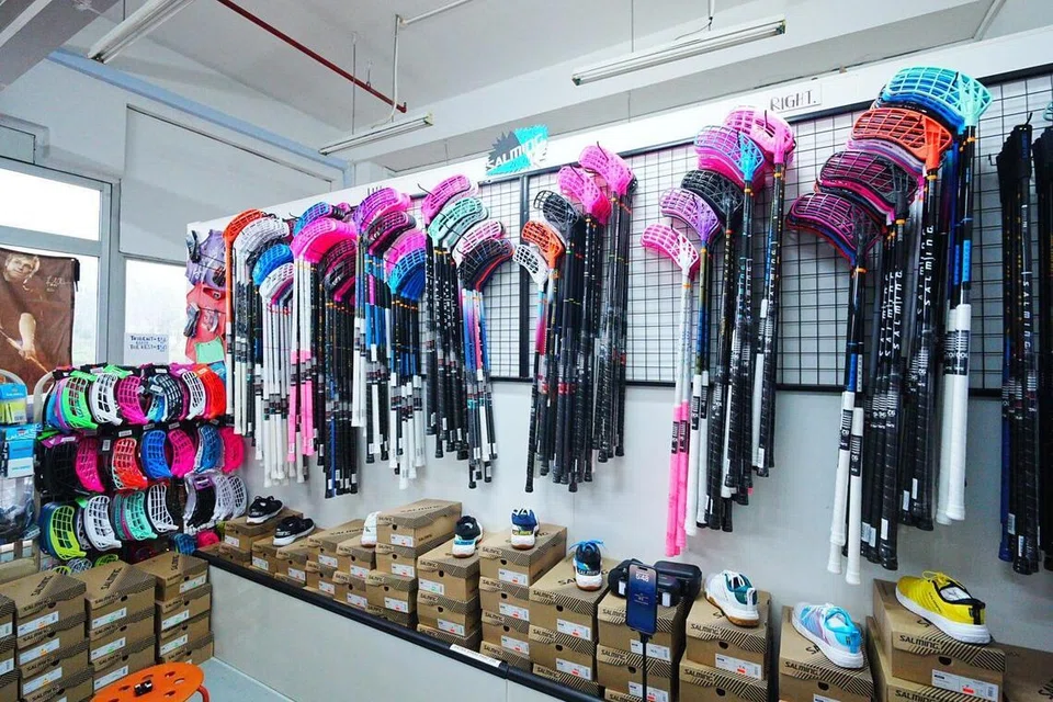 bola lantai, masyarakat, sekolah, kian popular