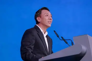 Pemangku Menteri Pengangkutan, Encik Jeffrey Siow, berucap pada majlis pembukaan Minggu Maritim Singapura, yang diadakan di Pusat Konvensyen dan Pameran Suntec, pada 21 April.