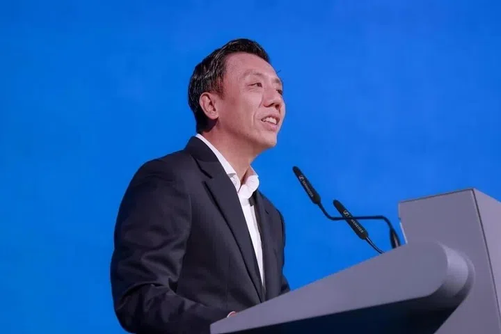 Pemangku Menteri Pengangkutan, Encik Jeffrey Siow, berucap pada majlis pembukaan Minggu Maritim Singapura, yang diadakan di Pusat Konvensyen dan Pameran Suntec, pada 21 April.