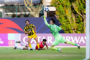 Penyerang Tampines Rovers, Hide Higashikawa menjaringkan gol sulung perlawanan untuk mendapatkan kemenangan 1-0 berharga bagi pasukannya ke atas Pohang Steelers. Perlawanan Liga Juara-Juara Asia 2 (ACL2) itu berlangsung di Stadium Bishan pada 23 Oktober. 