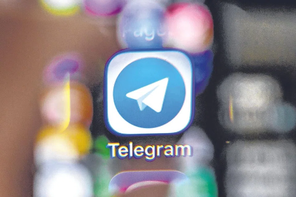 KES 1: Bulan lepas, beberapa kumpulan sembang, termasuk SG Nasi Lemak dan SharingIsCaring, yang muncul di aplikasi Telegram telah didakwa mengedar gambar dan video lucah wanita Singapura tanpa izin atau pengetahuan mereka.