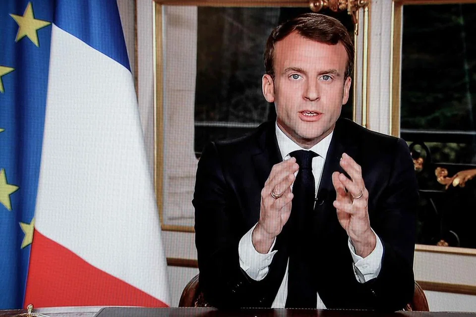 IKRAR PULIHKAN NOTRE-DAME: Presiden Macron berikrar, dalam satu rancangan televisyen, untuk membina semula Notre-Dame dalam masa lima tahun. - Foto AFP