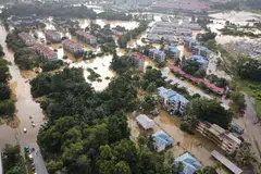 Banjir dahsyat di Sabah dan Sarawak sejak 29 Januari, ketika sambutan Tahun Baru Cina, menjejas lebih 17,000 mangsa, yang terpaksa diselamatkan.