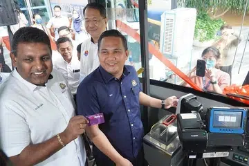 bas, Johor, tambahan,