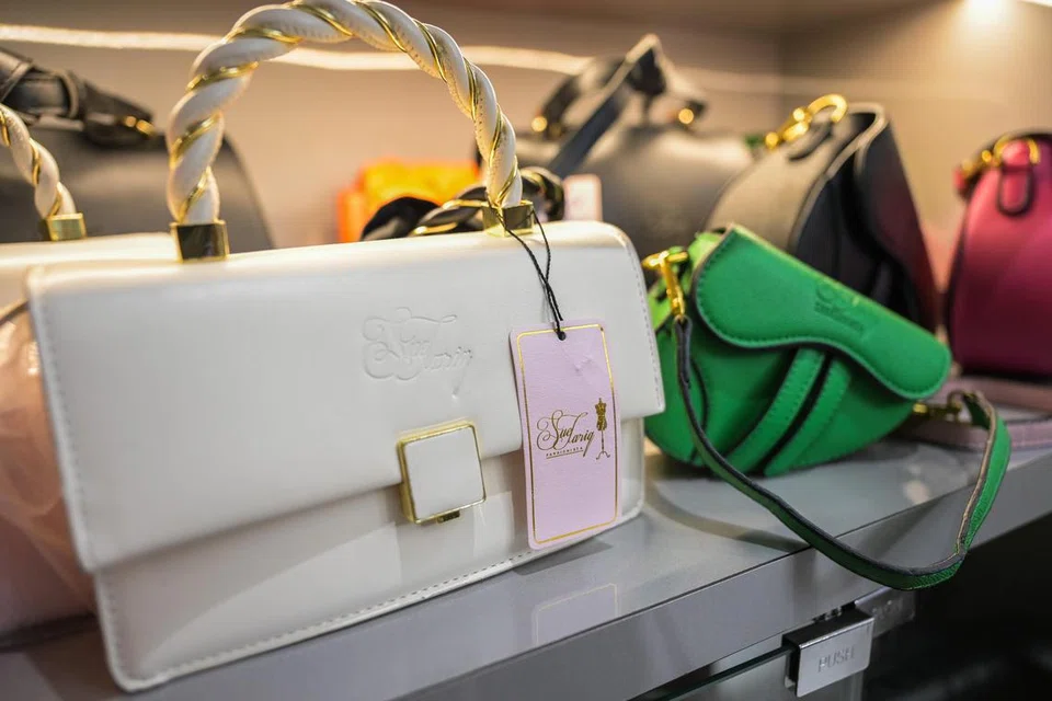 Sue Tariq, beg jenama