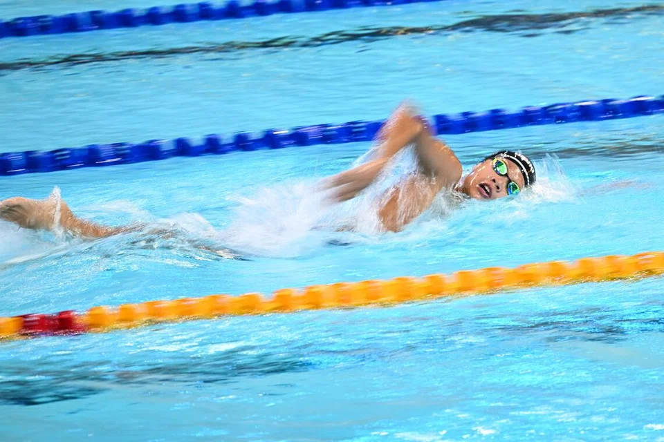 Walaupun menduduki tempat ketiga di acara 1,500 meter, Russel Pang berjaya memecahkan rekod negara dan peribadi dengan masa 15 minit 28 saat. 