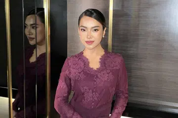 Pelakon Malaysia, Mawar Rashid berkongsi bahawa ia bukan mudah untuk menjadi ibu tunggal namun terus bangkit demi membesarkan tiga anaknya.