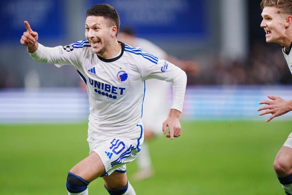 WIRA PASUKAN: Pemain FC Copenhagen, Roony Bardghji, meraikan gol kemenangan pasukan setelah menewaskan Manchester United 4-3 dalam aksi kumpulan Liga Juara-Juara pada Rabu. 