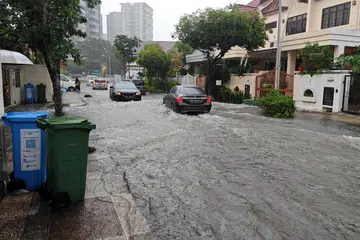 Kawasan Wan Tho Avenue dinaiki air pada 22 November. Agensi air nasional PUB  mengeluarkan amaran risiko banjir untuk sekurang-kurangnya 18 lokasi, kebanyakannya di bahagian timur dan tengah Singapura. 