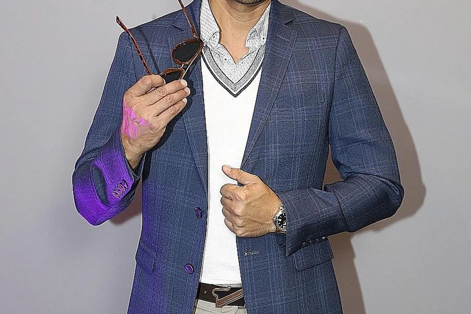 AEZAL RAHIM: Teroka kisah kehidupan, ketuhanan, kasih kepada ibu bapa dan sesama manusia dalam lagu-lagunya. - Foto BH oleh YONG LI XUAN