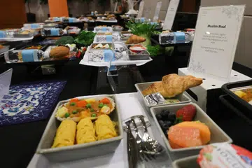 Singapore Airlines (SIA) baru-baru ini mengetengahkan rangkaian menu terkininya sebagai sebahagian rombakan bagi kelas ekonomi premium.