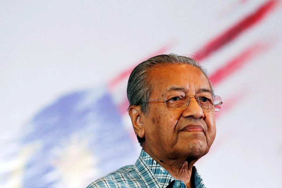 Tun Dr Mahathir telah melepaskan diri sebagai pengerusi Parti Pribumi Bersatu Malaysia dua jam selepas mengirim surat peletakan jawatan sebagai PM kepada Yang di-Pertuan Agong pada 24 Februari 2020. Foto: REUTERS