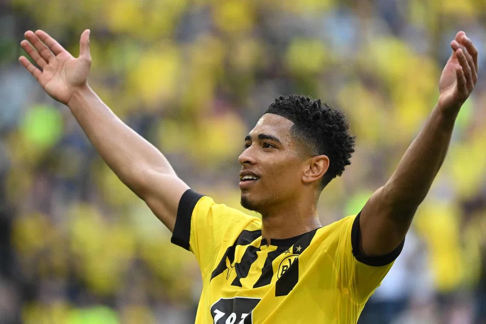 JADI TARIKAN: Pemain tengah Dortmund, Jude Bellingham,  dianggap “luar biasa” oleh pengurus Liverpool, Jurgen Klopp, dan dinamakan selaku pemain Bundesliga terbaik untuk musim kali ini.