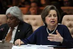 Dr Zeti Akhtar Aziz berucap semasa penyampaian laporan tahunan 2015 Bank Negara Malaysia di bank pusat itu di Kuala Lumpur pada Rabu (23 Mac). 