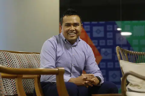 Encik Sharael Taha.