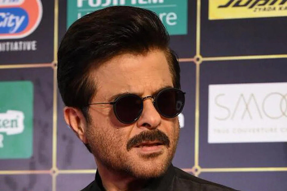 ANIL KAPOOR: Tidak sabar mendapatkan maklum balas peminat mengenai keadaan fizikalnya yang banyak berubah kerana perlu membawa watak tentera udara yang cergas dalam filem ‘Fighter’.