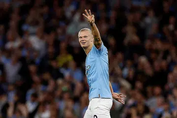 HATRIK LAGI: Haaland pemain pertama dalam era Liga Perdana England yang menjaringkan sembilan gol dalam lima perlawanan pertama, memecahkan rekod bekas bintang City, Sergio Aguero dan Micky Quinn. - Foto REUTERS