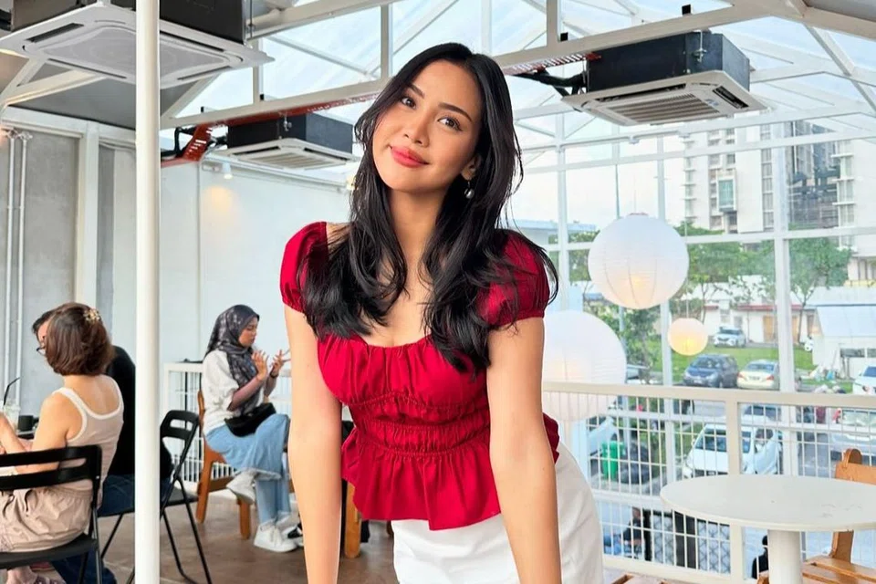 Pelakon Malaysia, Siti Khadijah Halim, ingin memberi tumpuan pada kerjaya dan bersyukur dengan peluang yang diberi. 