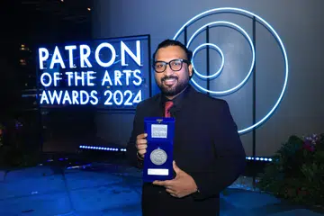 Pereka filem tempatan, Yahssir M, diberi Anugerah Penggemar Seni (Kategori Individu) di majlis Anugerah Penaung Seni (POAA) 2024 di Hotel Pan Pacific Orchard pada 20 Ogos.