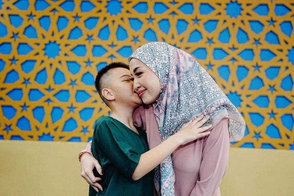 Pada mulanya, Cik Nurul takut kelakuan Aryan membuat jemaah lain tidak khusyuk ketika mengikuti kuliah agama di Masjid Darul Ghufran.