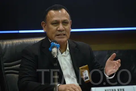 KETUA AGENSI PENCEGAH RASUAH: Encik Firli Bahuri, ketua badan pencegah rasuah Indonesia, telah dipanggil Polis Metro Jakarta, untuk siasatan dakwaan kes pemerasan. 