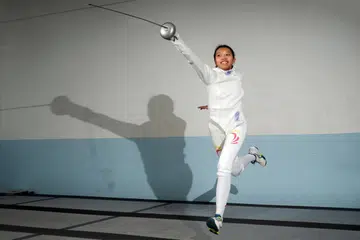 Atlet lawan pedang ‘epee’ Singapura, Kiria Tikanah Abdul Rahman, bakal beraksi dalam Sukan Olimpik 2024 di Paris pada 26 Julai hingga 11 Ogos, iaitu penampilan keduanya di temasya sukan terbesar itu.