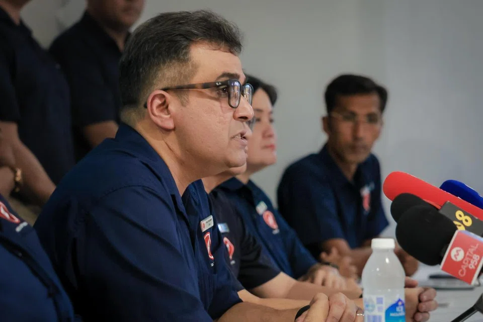 Setiausaha Agung Titik Merah Bersatu (RDU), Encik Ravi Philemon, berkata terdapat “Geylang Serai di kawasan barat” berhampiran GRC Jurong East-Bukit Batok, dan kawasan itu mempunyai bilangan pengundi Melayu/Islam yang agak ramai.