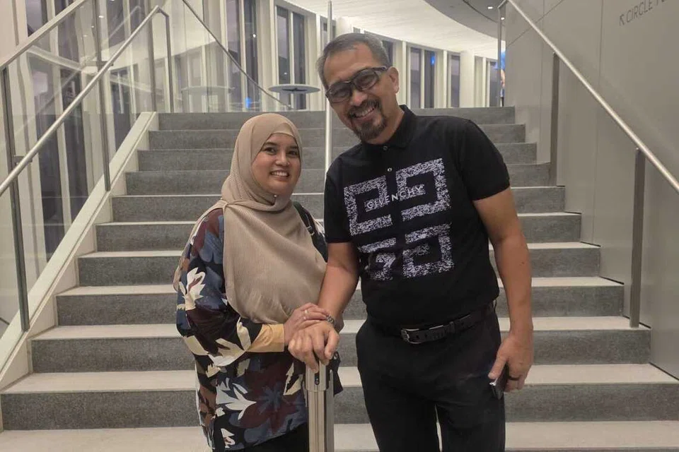 Jumahat Sanluan, Juliayanah Chik, lovehunters