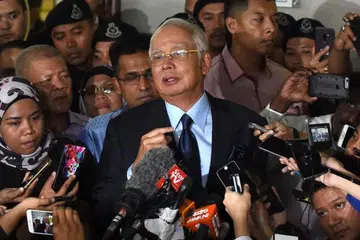 KES 1MDB: Mahkamah membenarkan Datuk Seri Najib diikat jamin RM3.5 juta (S$1.2 juta) dengan dua penjamin selepas dihadapkan dengan 25 tuduhan baru berhubung dana 1MDB pada 20 September 2018.