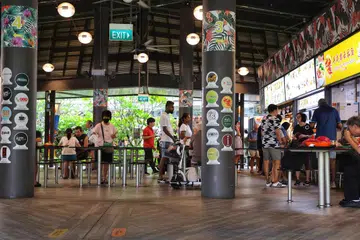 Singapura, Parlimen, pusat penjaja, SEHC, Pusat Penjaja Keusahawanan Sosial,Pusat Penjaja Bukit Canberra