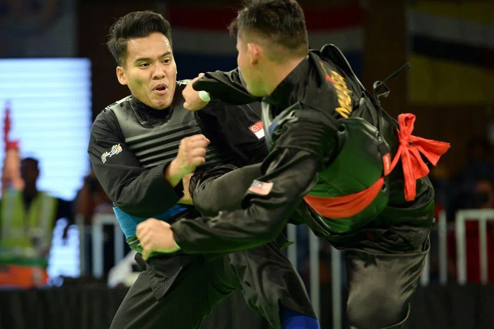 AKSI SECARA LANGSUNG: Penyokong dapat menyaksikan aksi pertarungan sengit para pesilat dari 44 negara secara langsung menerusi platform YouTube serta aplikasi Toggle. - Foto fail 