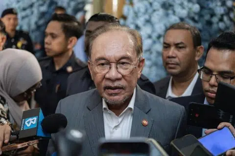 Perdana Menteri Malaysia, Datuk Seri Anwar Ibrahim pada sidang media di Kuala Lumpur pada 15 Julai.