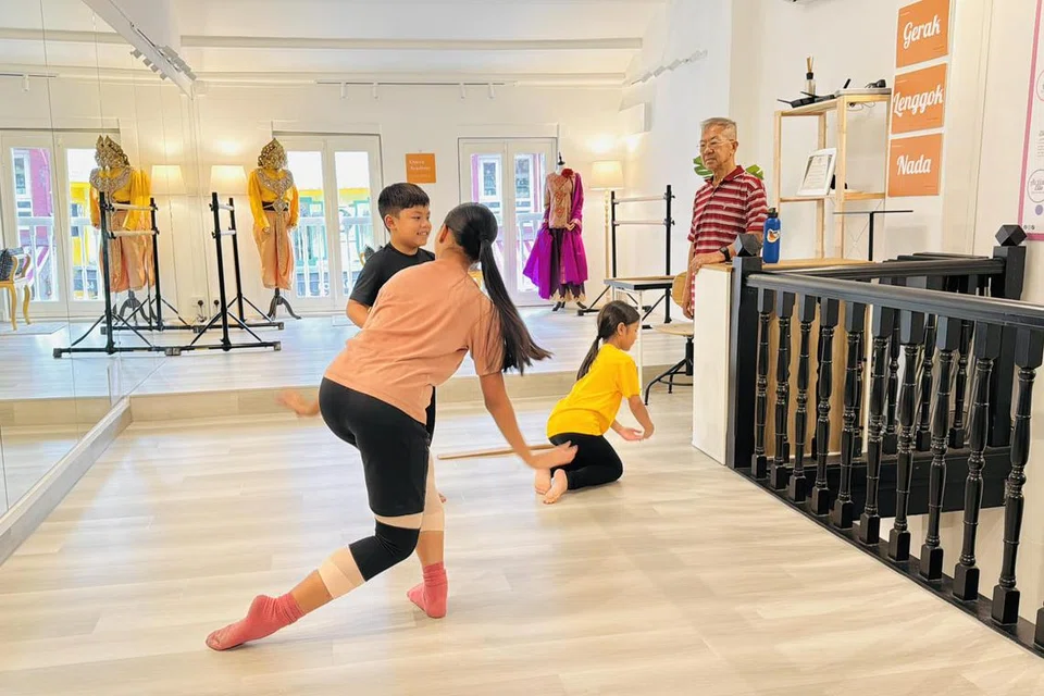 Penerima Biasiswa Bangsawan berpeluang memilih enam daripada 11 unit pengkhususan yang ditawarkan Opera Academy menerusi dua bidang utama termasuk Penerbitan Bangsawan dan Pengurusan Perniagaan.