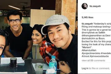 'MERDEKAKAN' HATI DARIPADA SEJARAH SILAM: Tiz Zaqyah (kiri) yang pernah menjalin kasih dengan Remy Ishak (dua dari kiri) bakal bekerjasama dalam drama yang buat masa ini dikenali sebagai 'Project Merdeka'. - Foto INSTAGRAM TIZ ZAQYAH