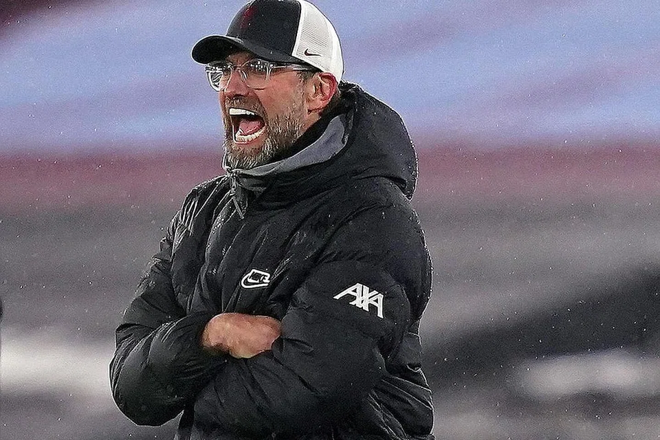 KELAB MENJADI KEUTAMAAN: Klopp berkata beliau akan menghalang pemainnya beraksi dalam perlawanan antarabangsa sekiranya mereka harus menjalani kuarantin di hotel sejurus pulang. - Foto fail