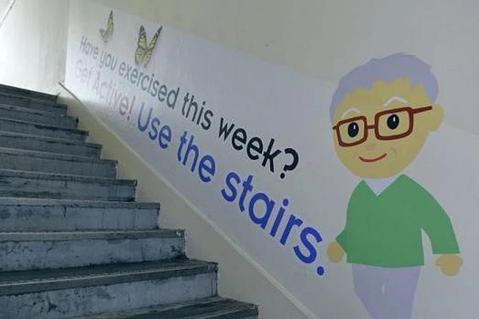 NAIK TANGGA LEBIH BAIK: Mulakan dengan buat secara lat-lat - hari ini guna lif, esok naik tangga.