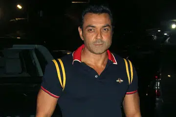 KINI LEBIH YAKIN: Atas nasihat isteri dan selepas melihat anak yang kian membesar, Bobby Deol mula mengubah dirinya menjadi seorang aktor yang lebih berkeyakinan dan bertanggungjawab. - Foto AFP