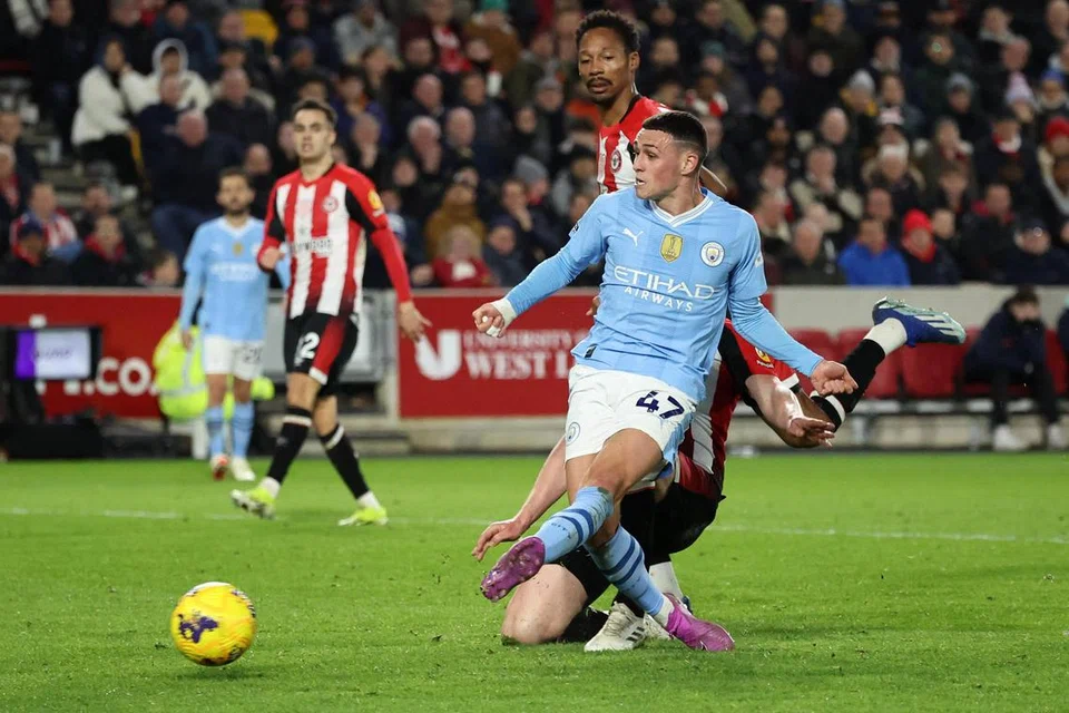 Pemain tengah Manchester City, Phil Foden, menjaringkan gol ketiga Manchester City untuk melengkapkan ‘hat-trick’ ketika City menewaskan Brentford 3-1. Ini merupakan ‘hat-trick’ kedua kerjaya beliau.