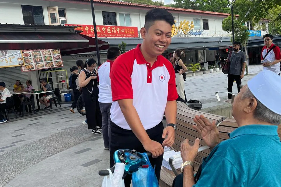 Antara bakal calon SPP bagi GRC Bishan-Toa Payoh atau SMC Potong Pasir, Encik Muhammad Norhakim, mencadangkan agar kuota etnik di estet Lembaga Perumahan dan Pembangunan (HDB) dilonggarkan.