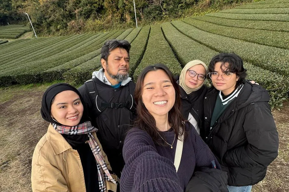 Mahasiswa NUS, perniagaan minuman dari rumah, hausofhaz 