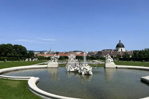 Taman Istana Belvedere, Vienna. 