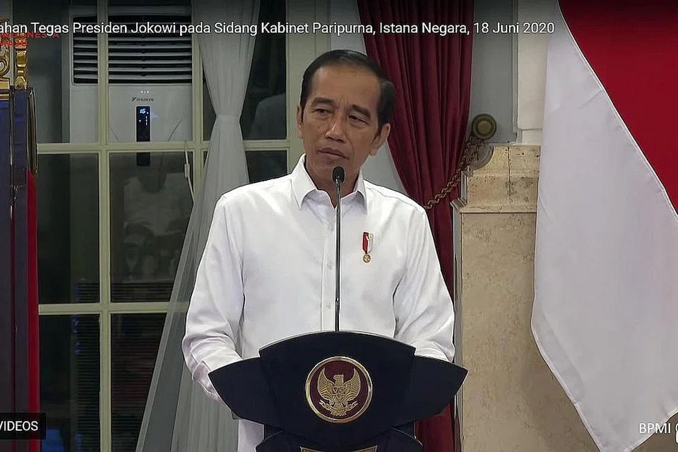 BERMATA HARAPAN: Presiden Indonesia, Encik Joko 'Jokowi' Widodo meneruskan tiga projek mega, melibatkan pembangunan perkhidmatan keretapi berkelajuan tinggi menghubungkan Jakarta-Bandung, projek lebuh raya Trans Sumatra dan pemindahan ibu kota dari Jakarta ke Kalimantan Timur di Borneo, biarpun negaranya berdepan pandemik Covid-19. - Foto ISTANA KEPRESIDENAN INDONESIA